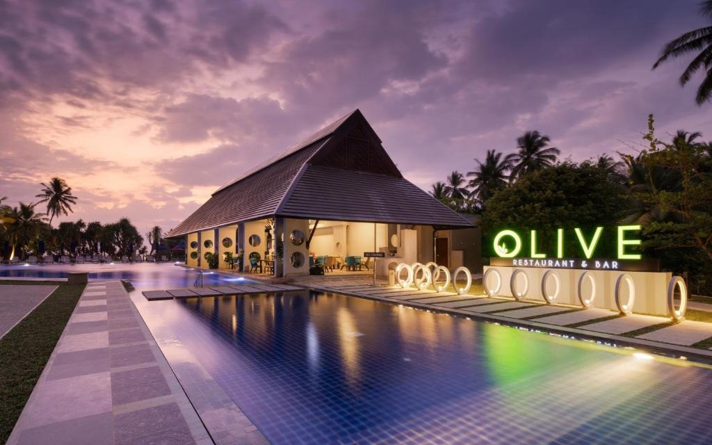 هتل شرایتون کوسگودا ترتل بیچ ریزورت